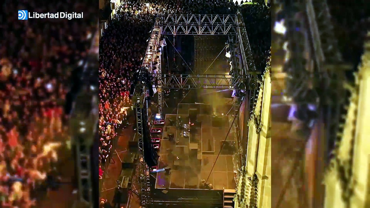 El papa León XIV bendice una rave del padre Guilherme en la Catedral de Santa Isabel en Košice, Eslovaquia