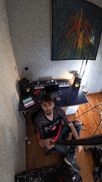 Alors ? Laquelle tu préfères ? :) 1️⃣: Oh Yeah - Antoine Clamaran & Agua sin Gas2️⃣: Fara - O’Flynn3️⃣: Do it ! - Horatio & Manuel alicante #house#dj#groove#discohouse#electronicmusic