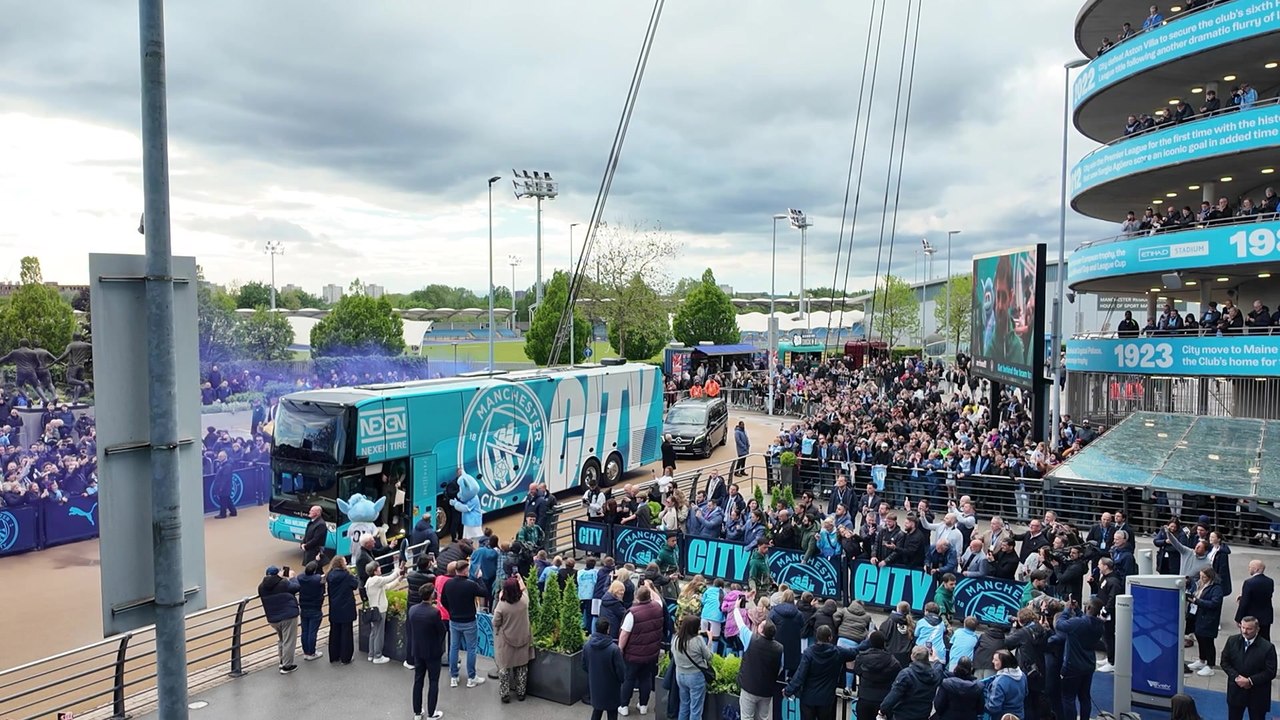 Man City players arrive ahead of Palace game