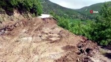 Amasya’da köy yolunda heyelan