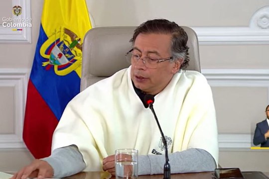Petro criticó a Thomas Greg por licitación para pasaportes: Es fraudulento