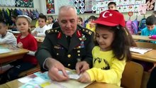 Mehmetçiklerin mektupları Samsunlu öğrencilerle buluştu