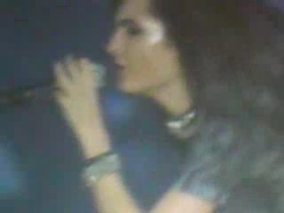 Tom qui chante au concert de nantes !