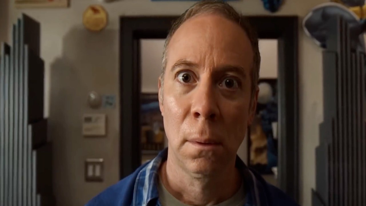 Stuart no consigue salvar al universo Tráiler