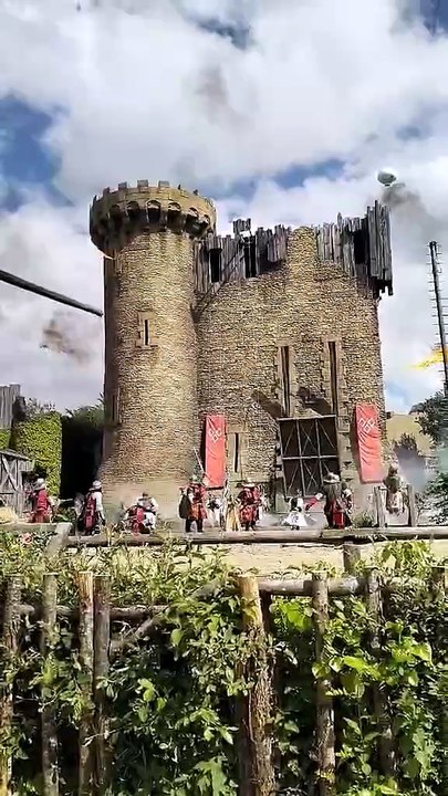 Le Puy du Fou Extrait "Le secret de la lance (2)