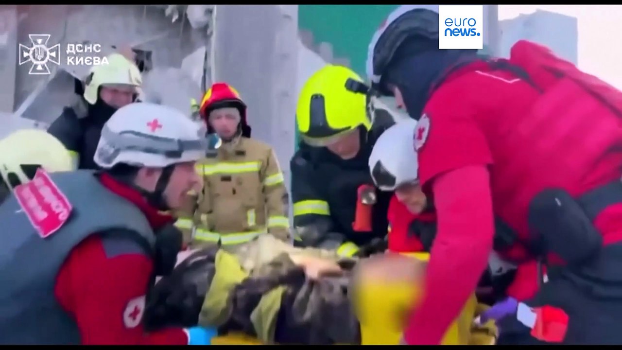 Νέα ρωσική επίθεση στο Κίεβο με drones και πυρα...