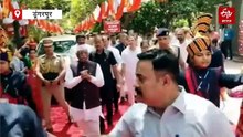 'परीक्षा में कभी नकल न करें': राज्यपाल  बागडे ने डूंगरपुर में विद्यार्थियों को दिया संदेश, वीरांगना कालीबाई के भतीजे का किया सम्मान