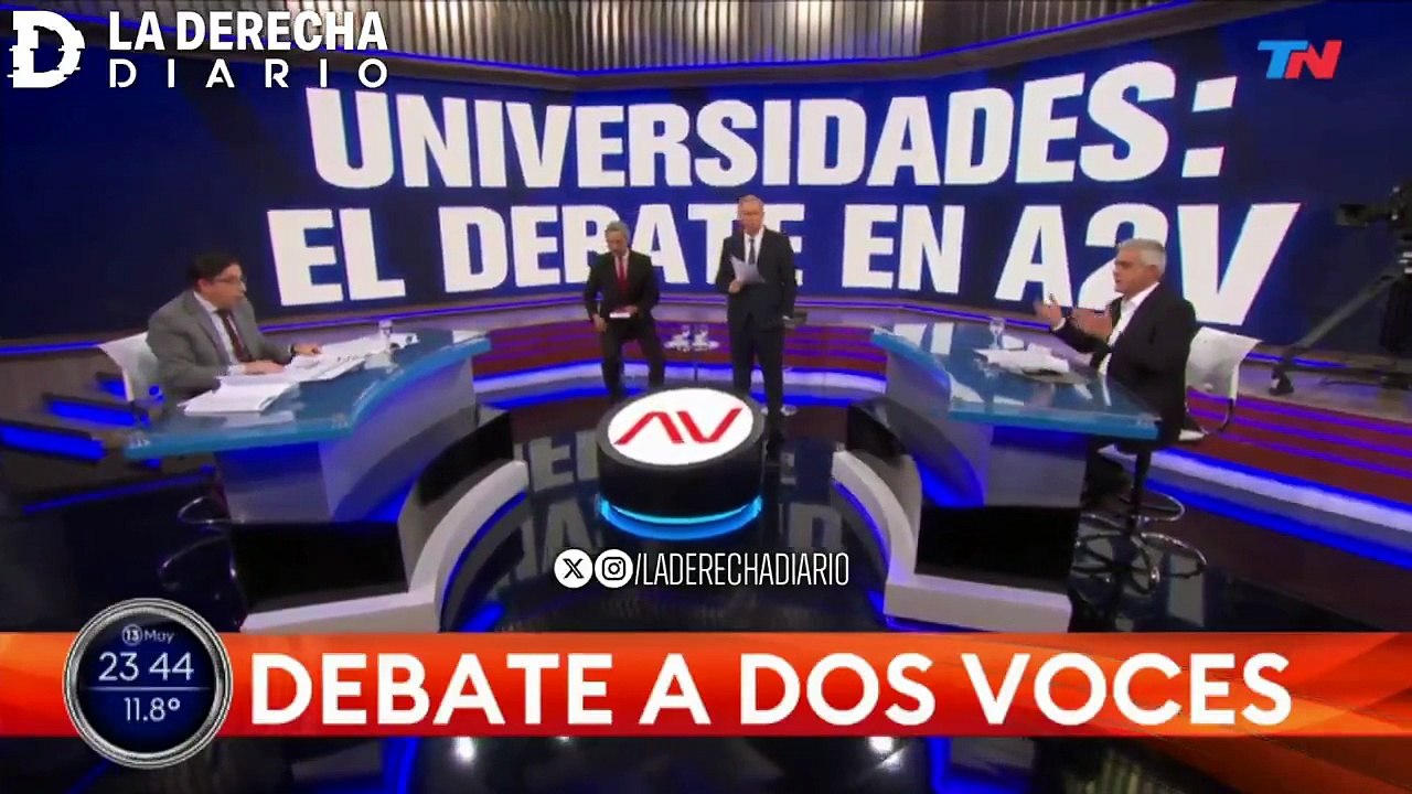 El profe Álvarez expusó a los estudiantes extra...