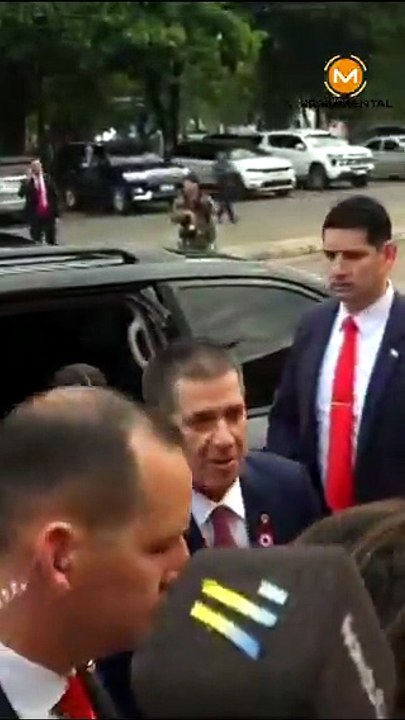 Horacio Cartes a su llegada la Catedral de Asunción