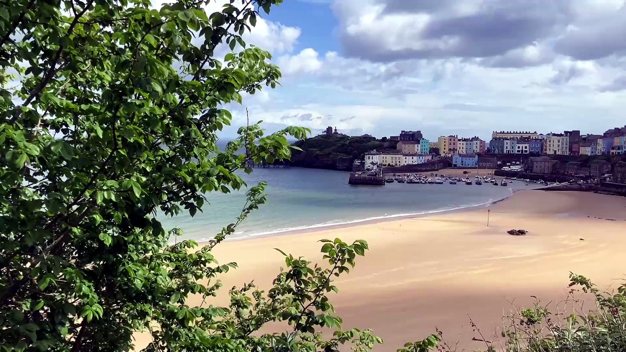 Tenby's North Beach loses Blue Flag status due to water quality drop