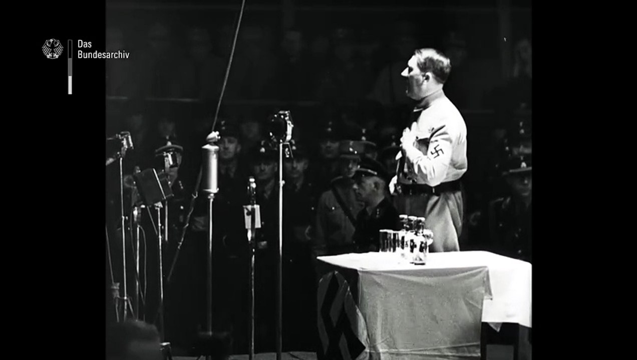 Adolf Hitler spricht zur SA und SS im Berliner Sportpalast, Berlin, 8. April 1933