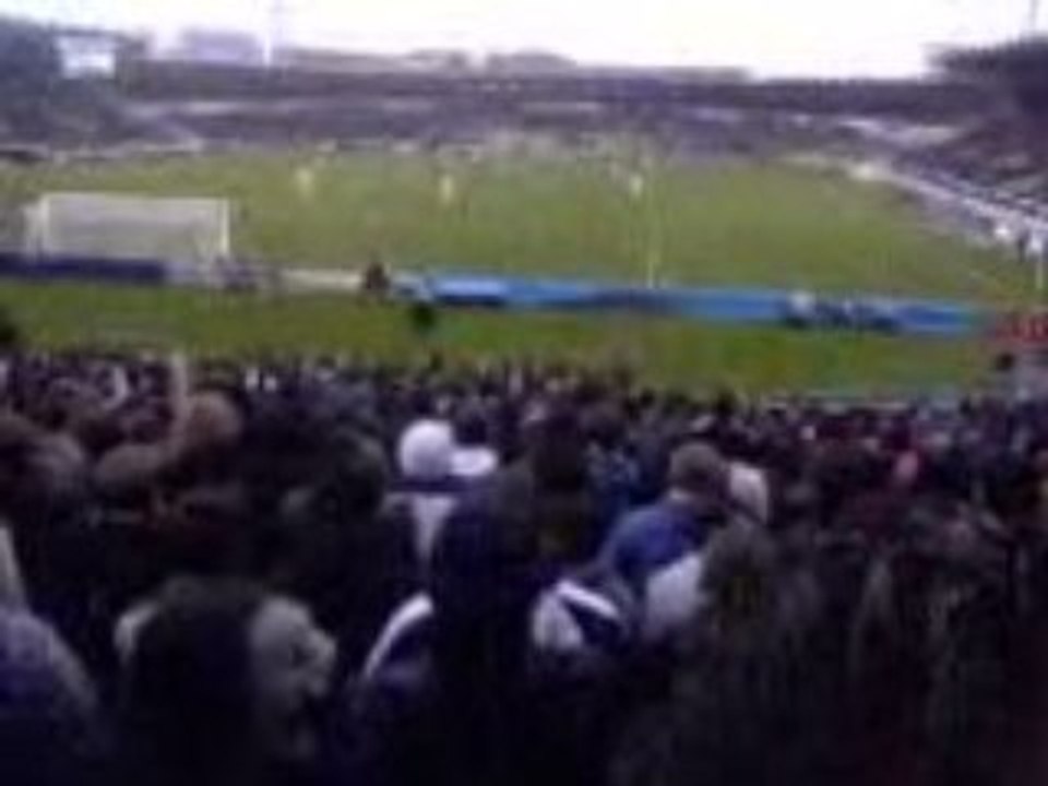 ceux qui ne sautent pas sont lyonnais