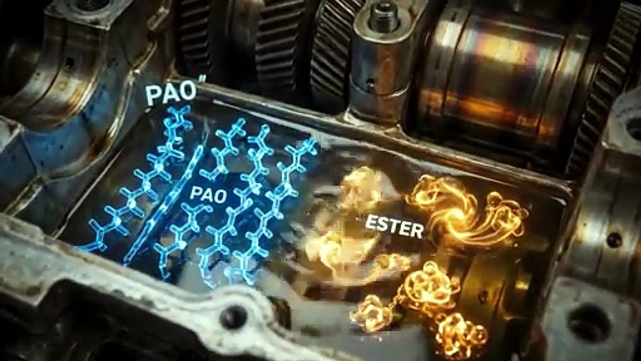 🛢️ PAO vs Ester : Pourquoi Certaines Huiles “Premium” Usent Plus le Moteur 😳