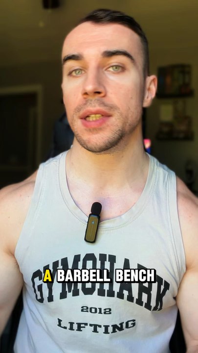 ⚡️Quick Tips for Barbell Chest Press ⚡️The barbell chest press is most effective when you treat it as a chest-building movement, not just a “push the bar up” exercise.
