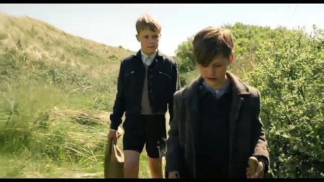 Une enfance allemande - Île d'Amrum, 1945 Bande-annonce (IT)