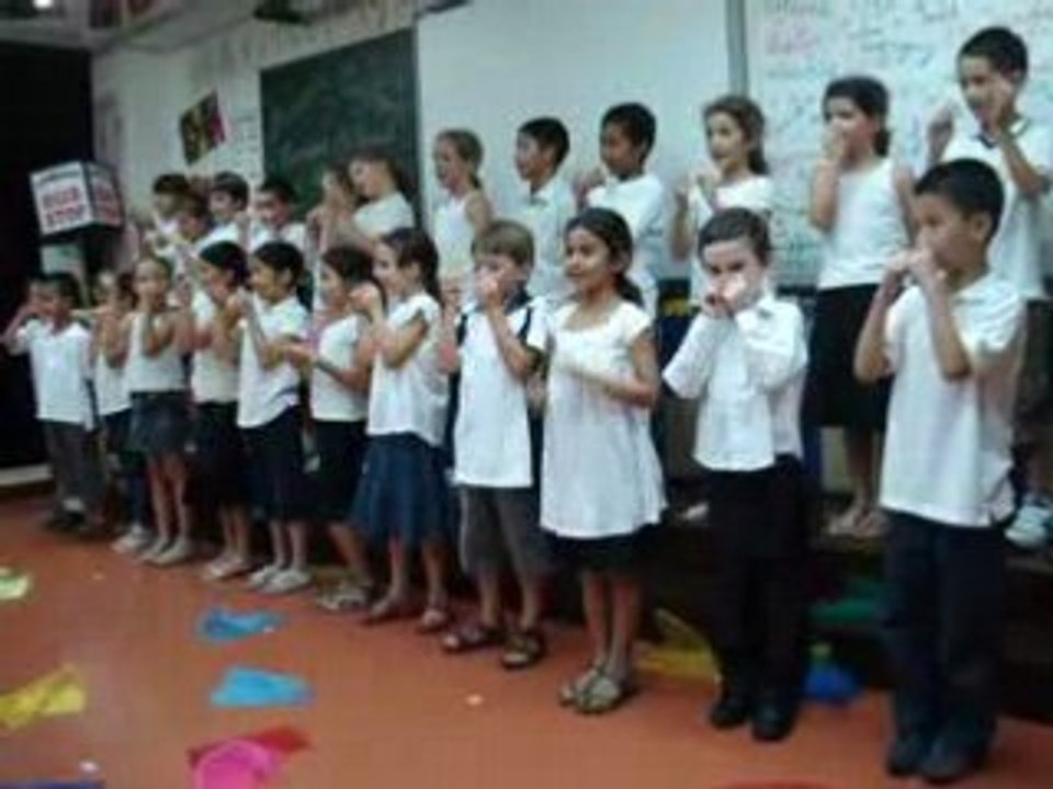 Spectacle CE1 Erwan Chant Pirouette cacahuète