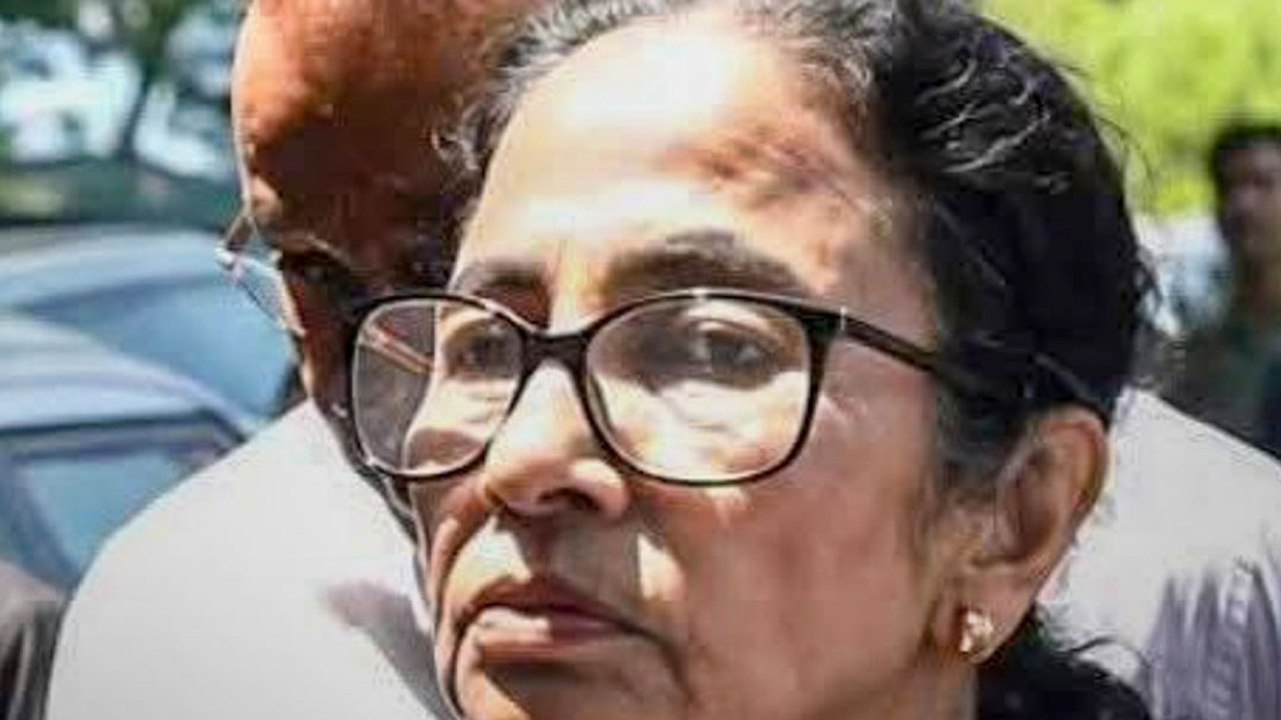 पश्चिम बंगाल की पूर्व सीएम ममता बनर्जी पहली बार...