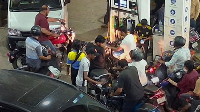 Delhi Fuel Price: पेट्रोल-डीज़ल के बाद CNG भी हुई महंगी, जानें नए रेट