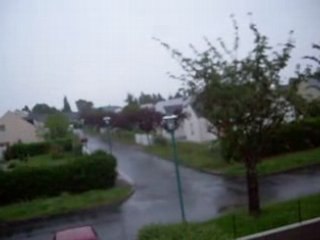 nounours de dada sous la pluie