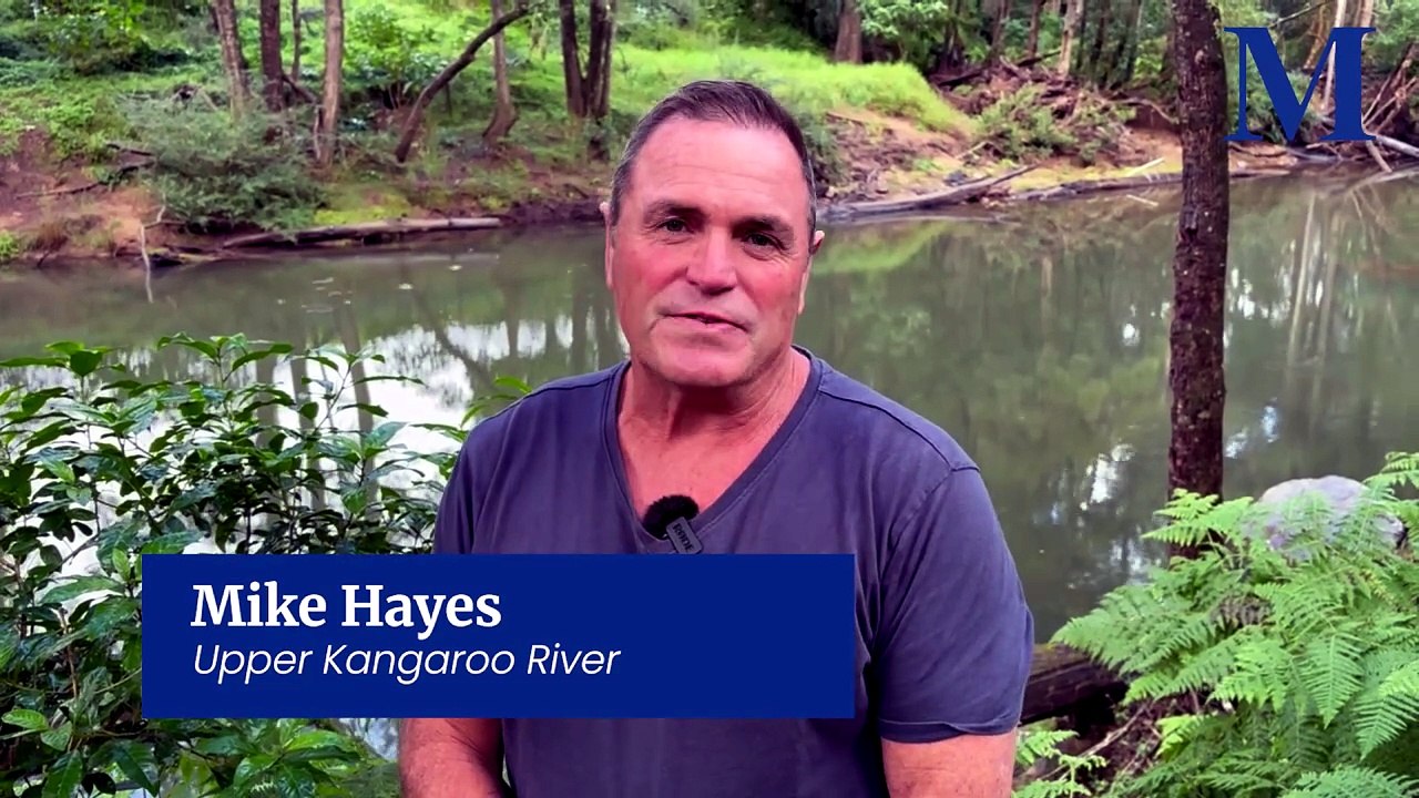 Mike Hayes speaks about platypus and David Attenborough in Kangaroo Valley