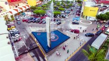 Hallan dos cadáveres dentro de auto abandonado en plaza de Puerto Vallarta