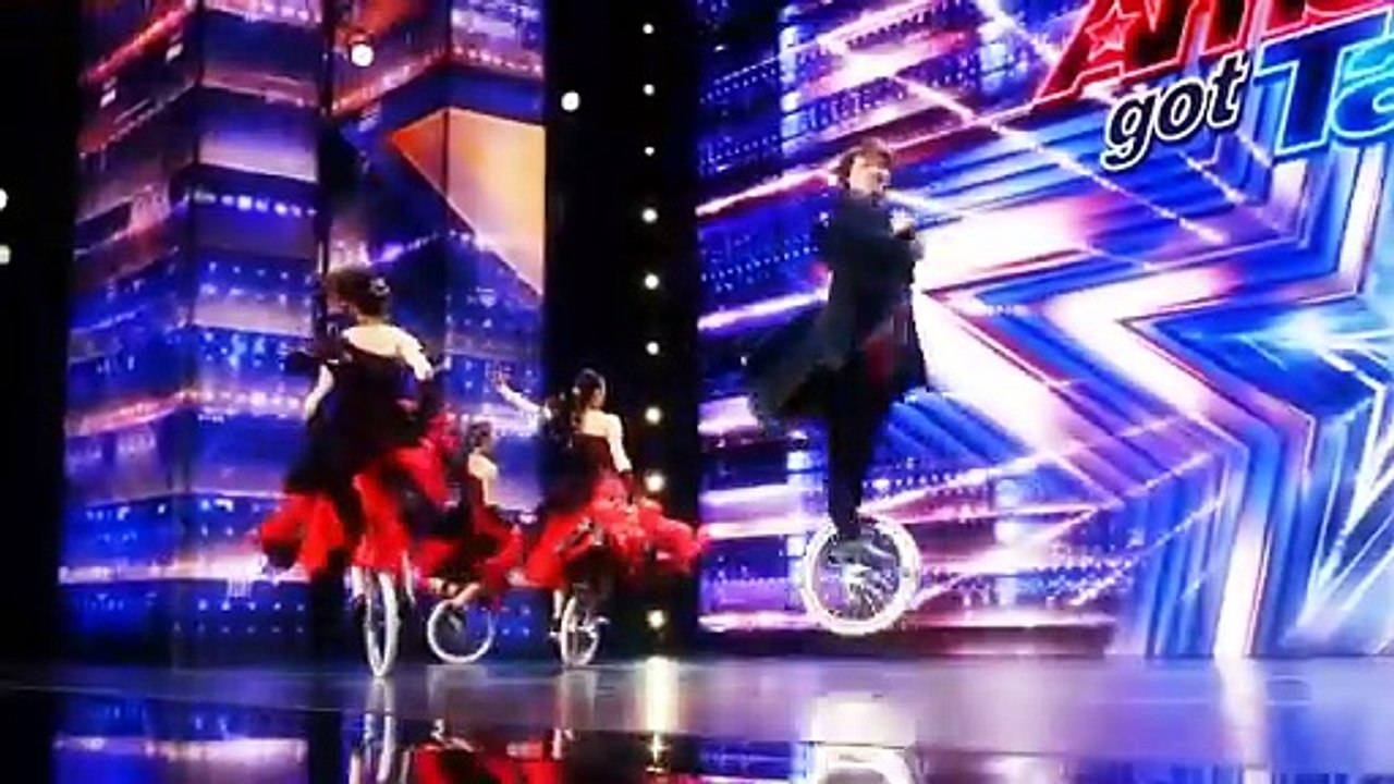 American got talent ||| Japanese unicircle Flow puts on an incredible show