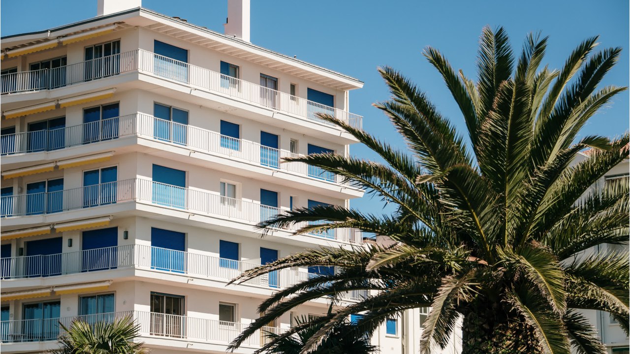 Déclarer sa résidence secondaire en logement principal pour échapper à la taxe d'habitation : cette astuce contre la surtaxe