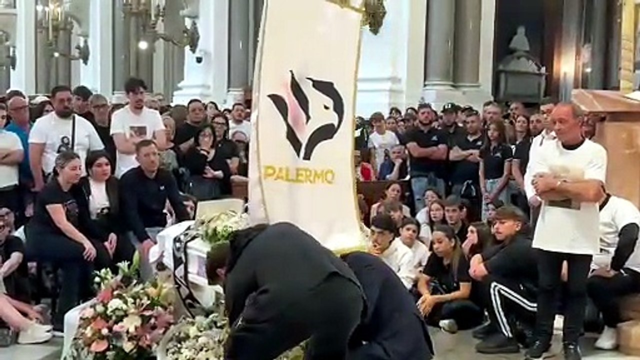 I giocatori del Palermo al funerale della piccola Alessia
