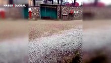 Bursa’da ceviz büyüklüğündeki dolu yağışı camları kırılma noktasına getirdi