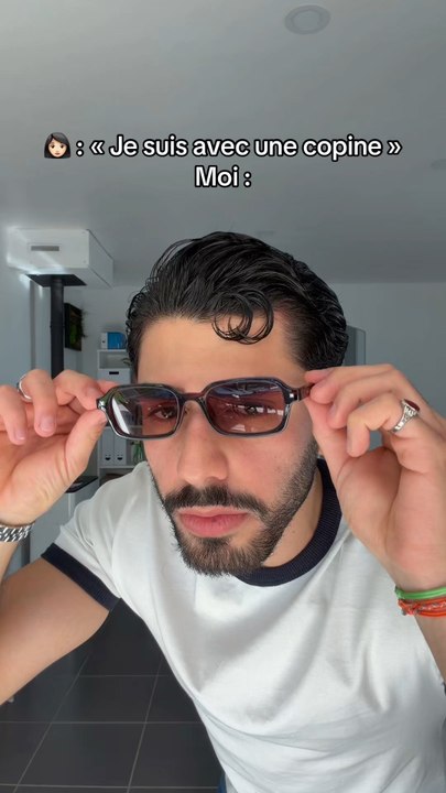 On fait croquer le petit frère 👀