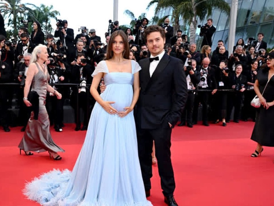 Überraschung in Cannes: Barbara Palvin zeigt ihren Babybauch