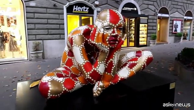 Armonie del corpo : le opere di Rabarama esposte in via Veneto a Roma