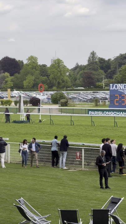 Horse race at ParisLongchamp Racecourse 🐎🔥Speed, elegance, and pure adrenaline.ParisLongchamp vibes are unmatched ✨