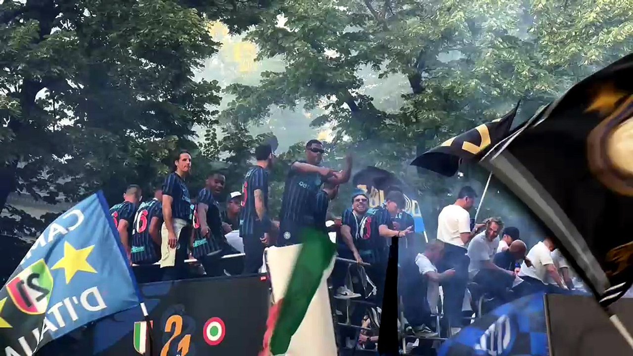 Festa Inter sul pullman