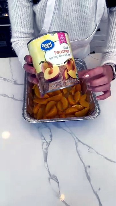 One Pan Peach Cobbler
