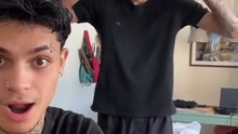 Jovem farmando aura na internet