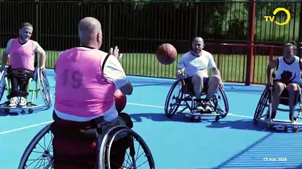 Sans commentaire: Wheelchair BasketBall