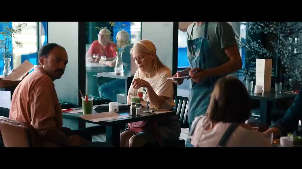 Is Restaurant Me Bikhta Hai Insano Ka Meat _ Dark_Horror Hollywood Movie Explained In Hindi_ Urdu(720P_HD)