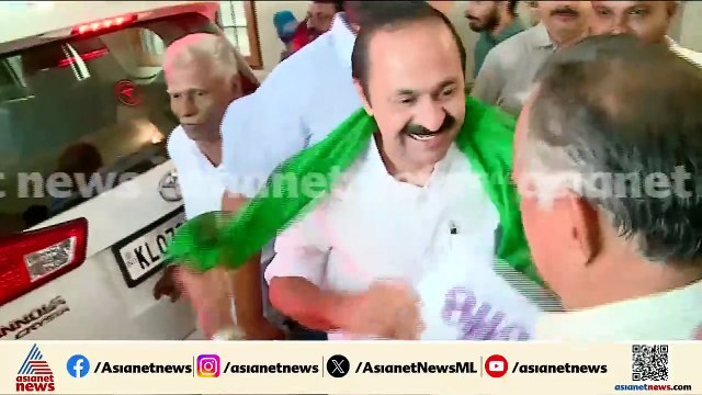 വി.ഡി.സതീശൻ ആലുവയിലെ സ്വവസതിയിൽ നിന്നും തലസ്ഥാനത്തേക്ക്; ഇന്ന് നിർണായക ചർച്ചകളിൽ പങ്കെടുക്കും