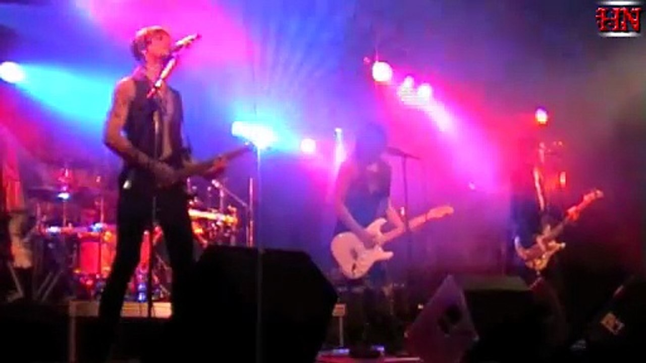 Exclusive interview with Houston! (Italy) [2011.11.30]