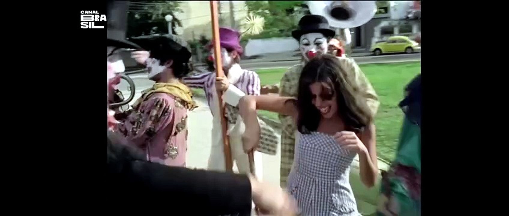 Sea of Roses (Mar de Rosas) 1977