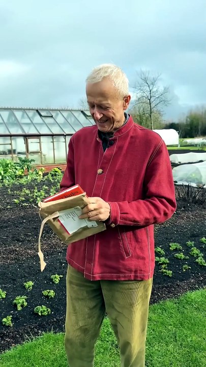 Nuevo libro: Grow Together – Asociaciones y cultivos mixtos para huertos más productivos