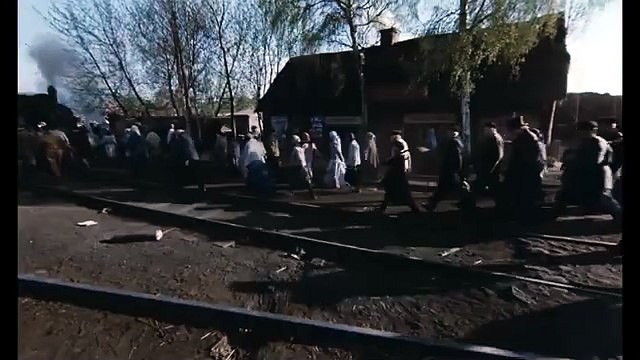 La terre de la grande promesse Bande-annonce (EN)