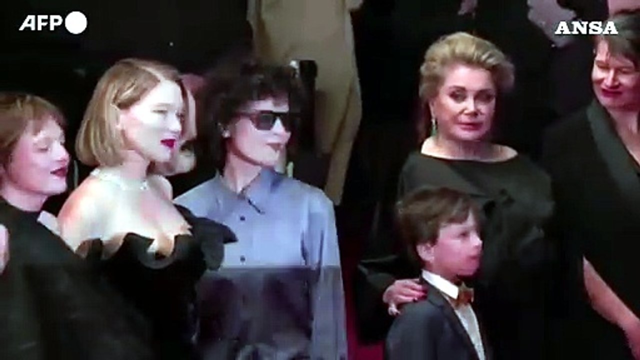 Festival di Cannes, il cast di "Gentle Monster" sul red carpet