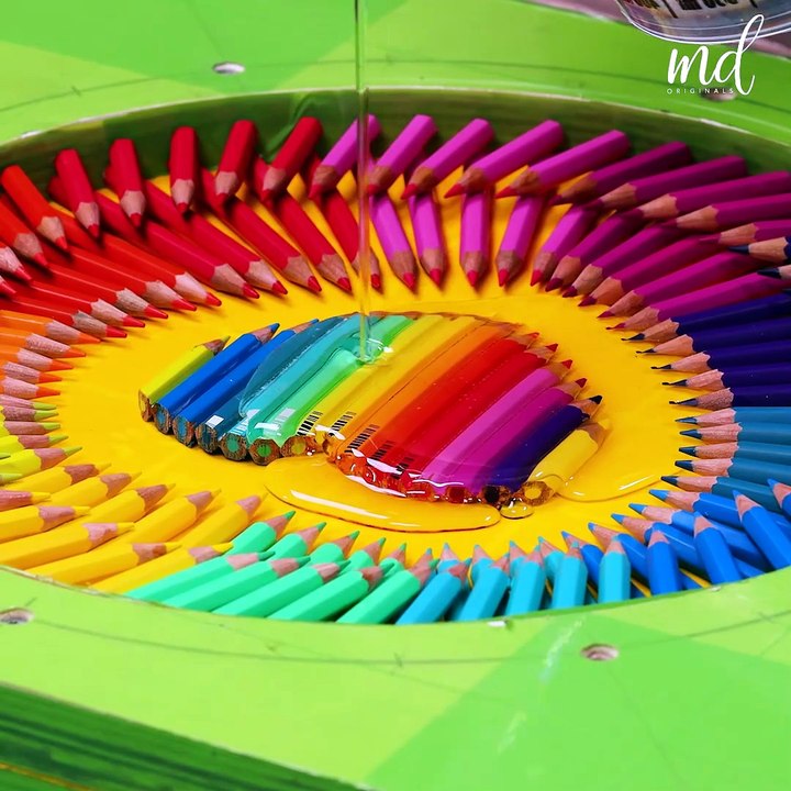 Color up your room with this resin clock! 🌈🕒