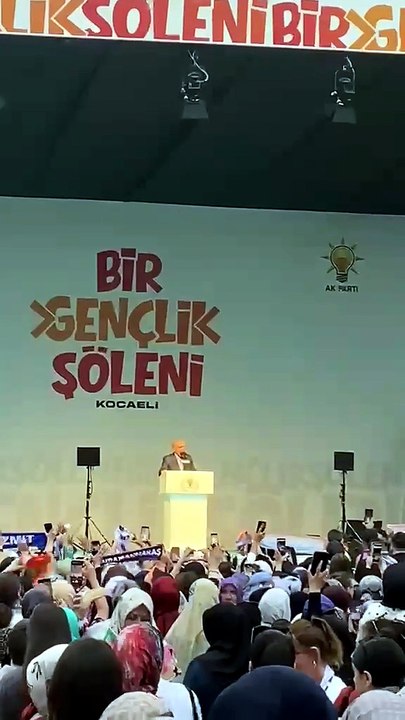 Cumhurbaşkanı Erdoğan Kocaeli’de konuştu “Gençlerimize sonuna kadar güveniyoruz”