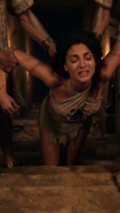 She Who Burns The Throne of Gods
