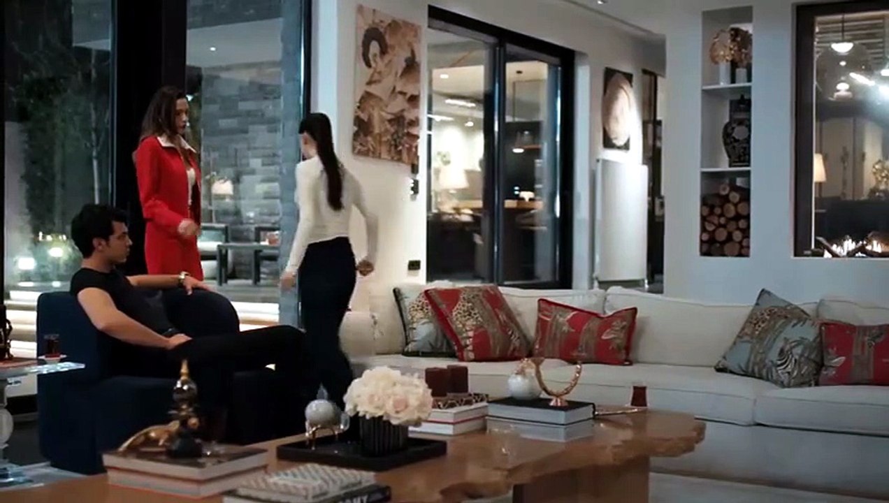 مسلسل في الظل الحلقة 72 الثانية والسبعون مدبلجة