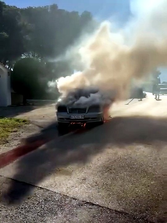 Incendio de vehículo en Calp