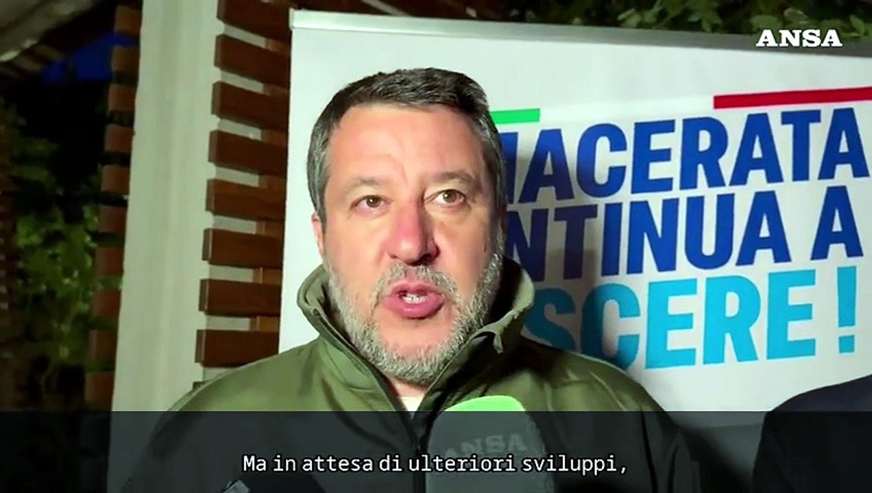 Salvini: "Via il permesso di soggiorno a chi delinque"